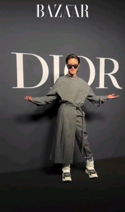 J.hope in Paris for Dior's fashion week ❤️ | sfkcreators | Digital Drawing | PENUP